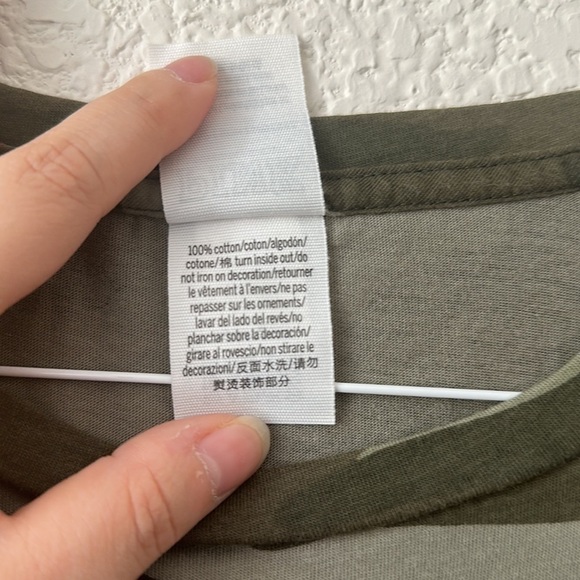 PINK Camo Shirt Size XS - Picture 4 of 6